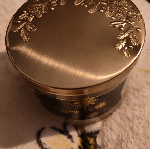 BBW 3 Wick Candle (Marshmallow Fireside) - Picture 6 of 6